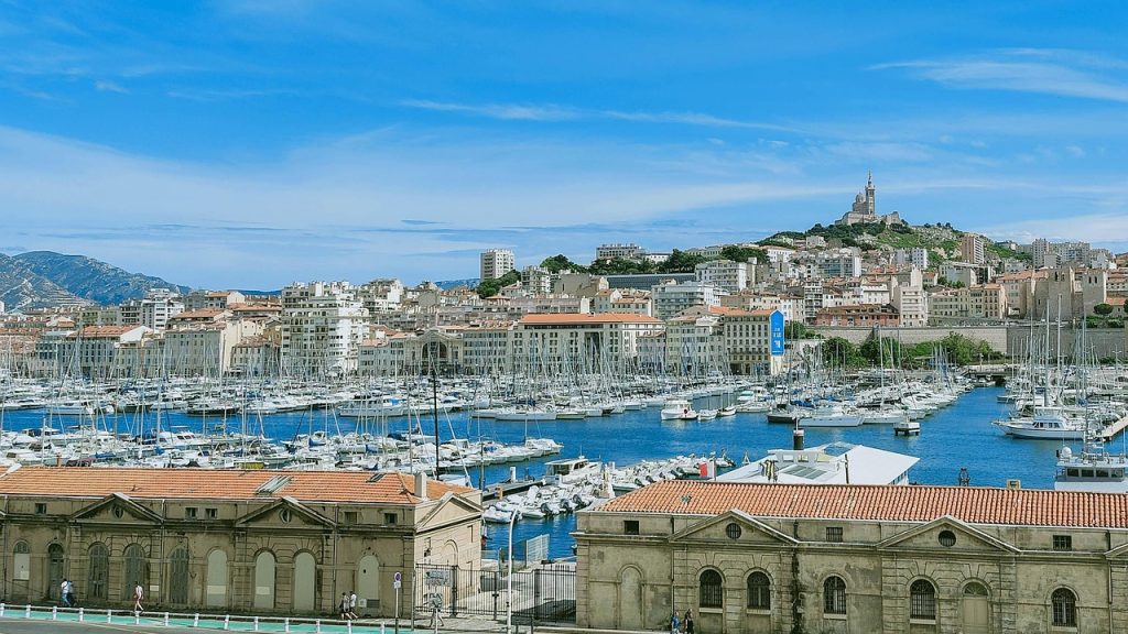 Marseille vieux port vue bateau 